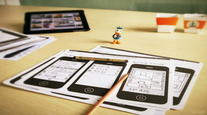 如何設(shè)計簡潔溫馨的用戶界面？